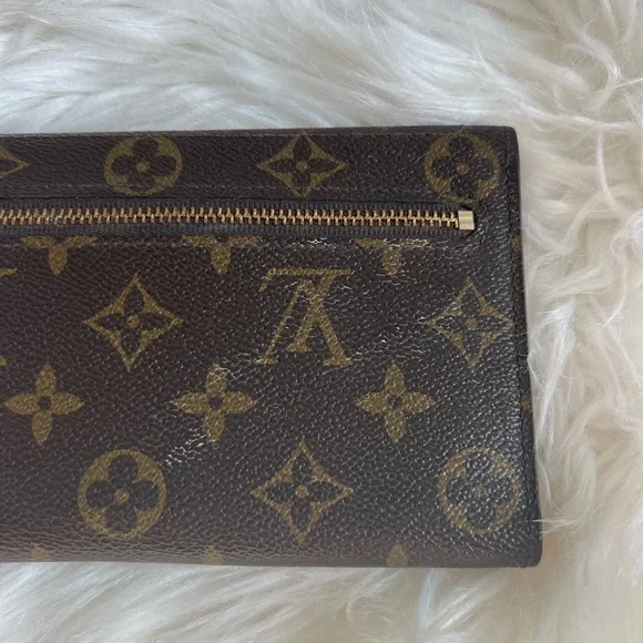 Louis Vuitton Monogram Eugenie Wallet - Picture 8 of 15